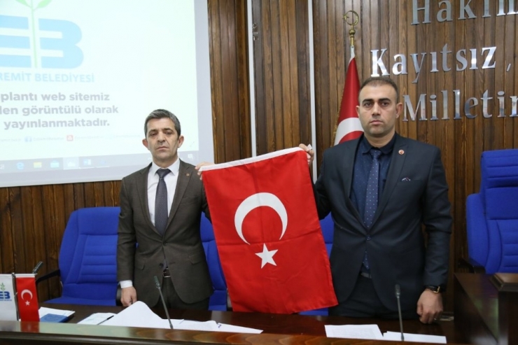 Edremit Belediye Meclisi’nde Şehitler Anıldı