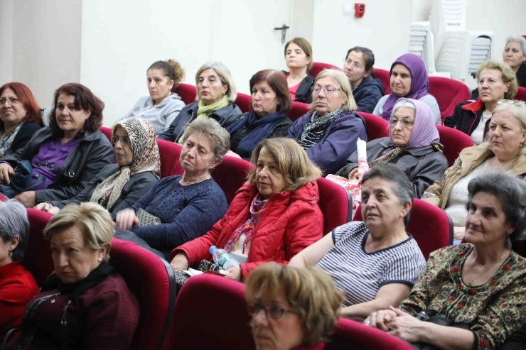 Bayraklı’da Alzheimer Semineri