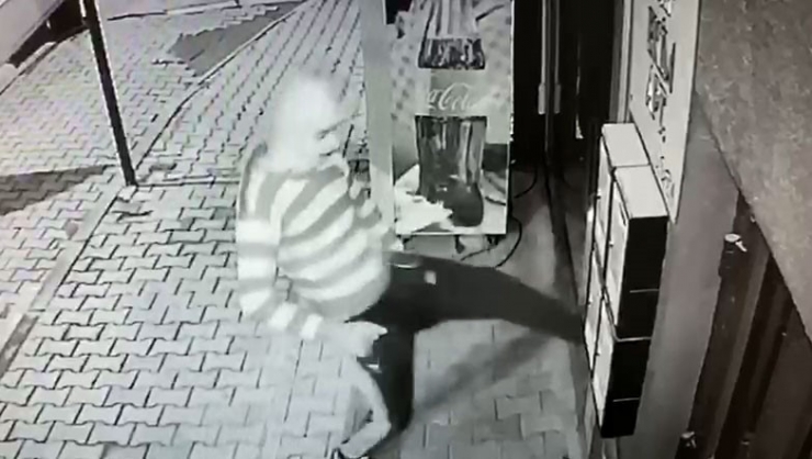 Bolu’da 3 Marketi Soyan Hırsız Güvenlik Kameralarına Yakalandı