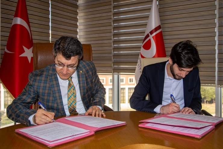 Bşeü İle Bir Dil Kursu Arasında İş Birliği Protokolü İmzalandı