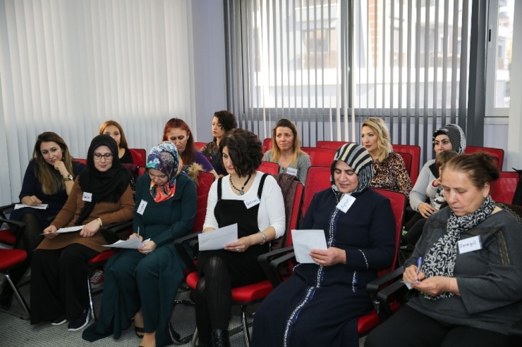 Bucalı Annelere Açev’le Destek Programı