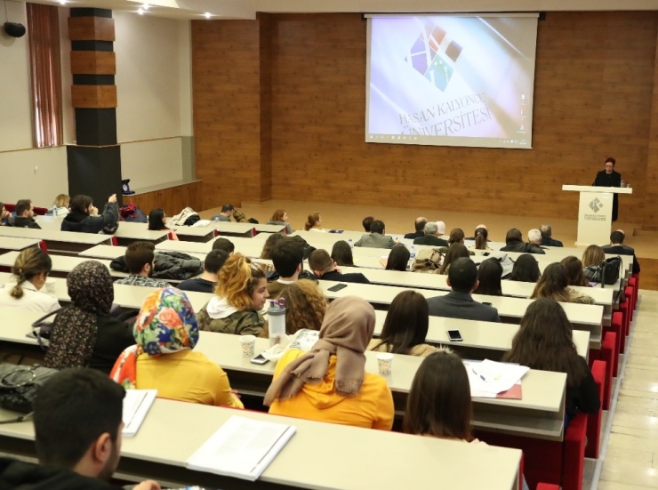 Hkü’de 28 Şubat Ve Darbelerin Mantığı Anlatıldı