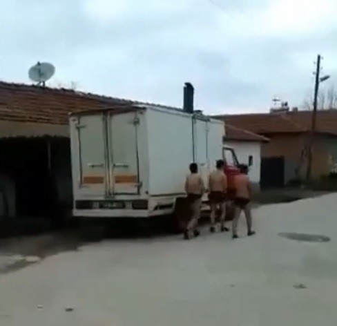 Yunanistan’dan Fetö’cüye Kıyak, Göçmene Dayak