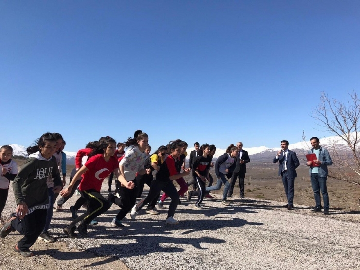 Doğanşehir’de Kros Yarışması Yapıldı