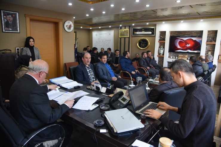 Dursunbey Belediye Meclisinde İdlib Şehitleri Unutulmadı