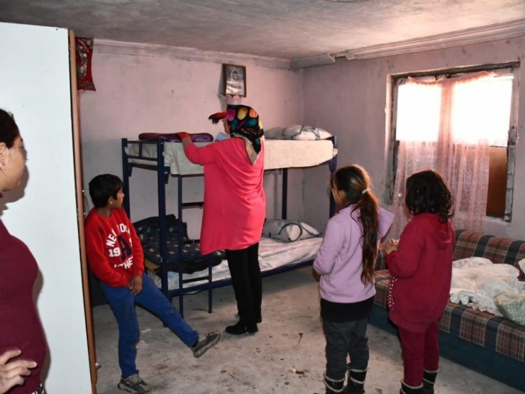 Düzce’de Yoksul Ailenin İhtiyaçlarını Karşılandı