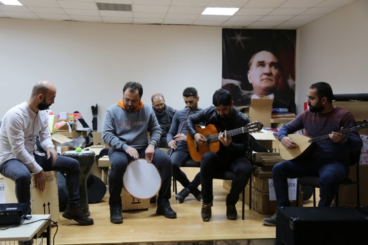 Tunceli’de Okullara Müzik Atölyesi