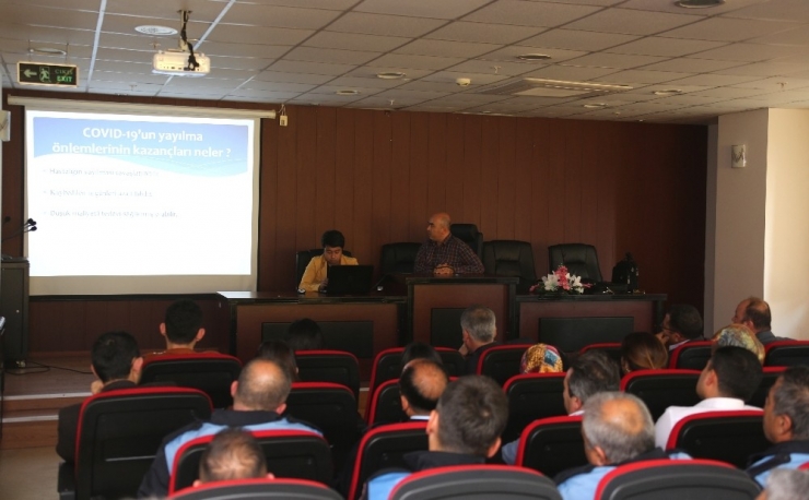 Erdemli Belediyesi Personeline ’Koronavirüs’ Semineri