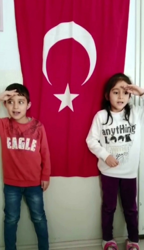 Minikler İdlib Şehitlerini Andı