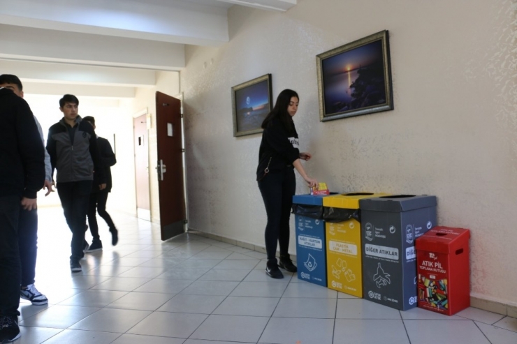Eyüpsultan’da Okullarda Geri Dönüşüm Seferberliği