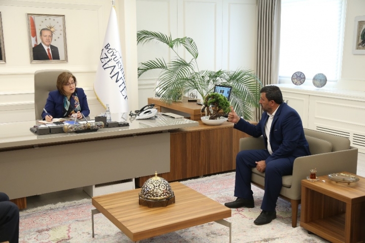 Başkan Fatma Şahin’den Kırsal Mahalleye Kitap Kafe Müjdesi