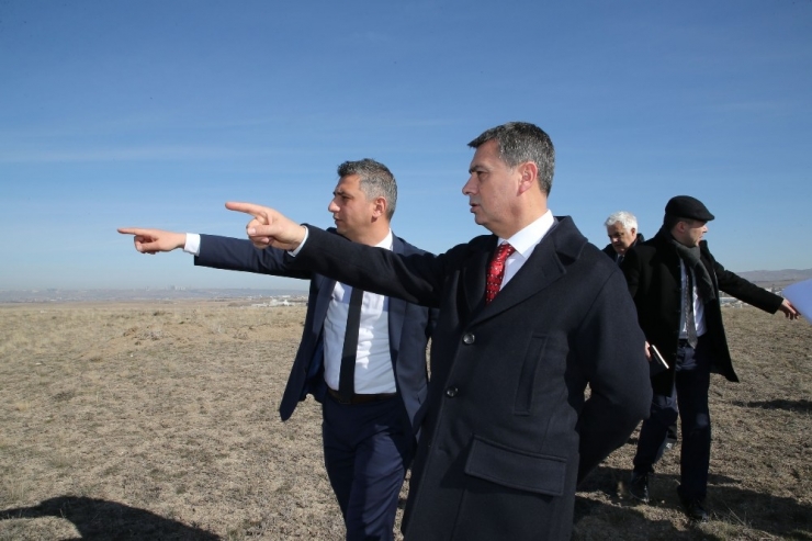 Başkan Şimşek, Mezbahane Ve Kurban Kesim Merkezi Yapılacak Alanı İnceledi