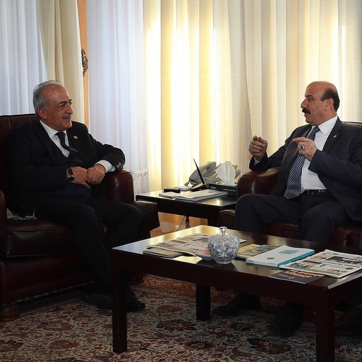 Kırkpınar’dan Rektör Çomaklı’ya Ziyaret