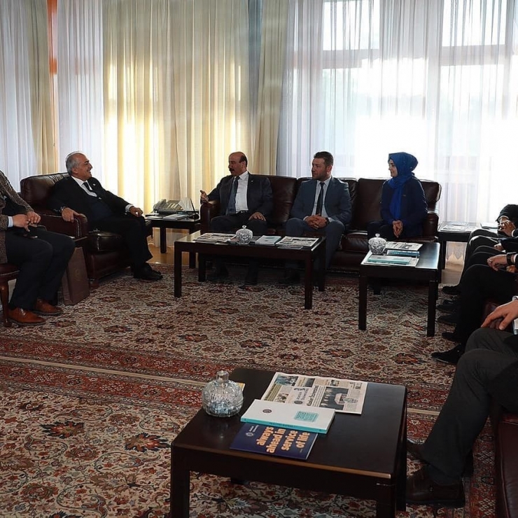 Kırkpınar’dan Rektör Çomaklı’ya Ziyaret