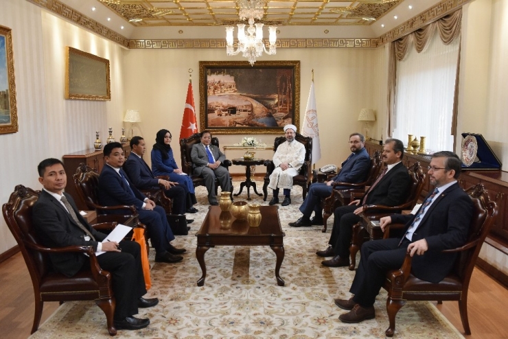 Diyanet İşleri Başkanı Erbaş: ”Müslümanlara Yönelik Yapılan Dışlayıcı Hareketler Saldırıya Dönüşmektedir”