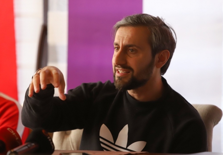 Serkan Özbalta: "Bu Takım Normal Sezon Bittiğinde Play-off Oynayacak"