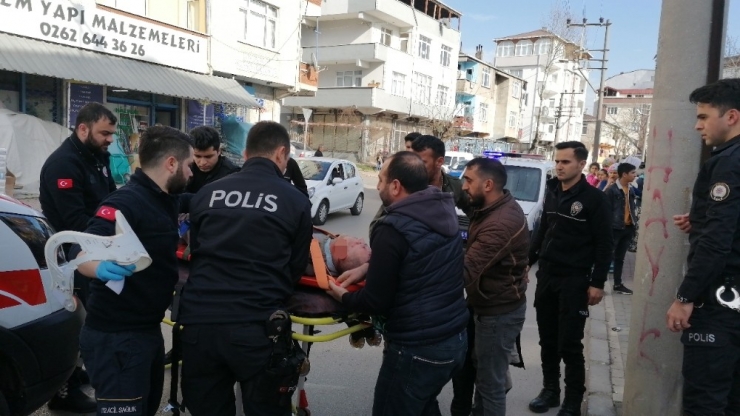 Kamyonetin Çarptığı Engelli Vatandaş Yaralandı