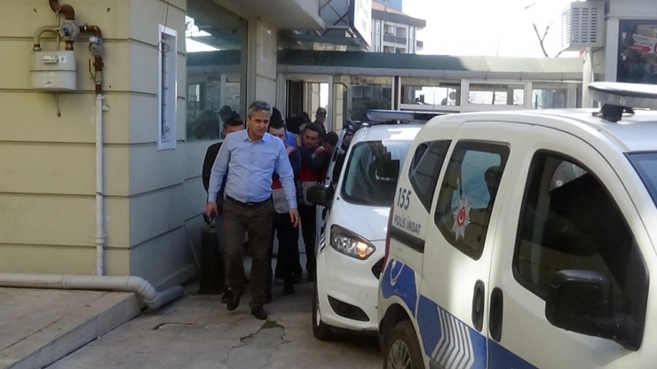 ‘Savcıyım’ Diye Vatandaşı Dolandıranlar Birbirlerini De Dolandırmaya Kalktı