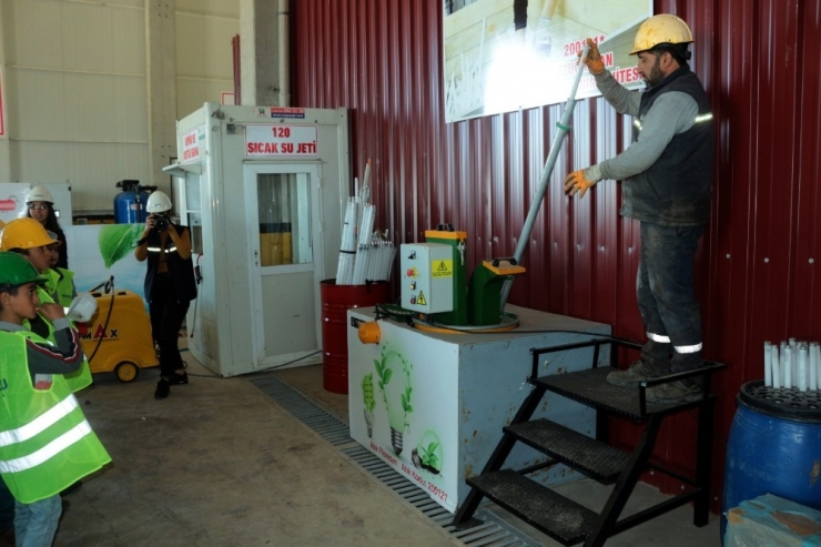 Mardin’de Öğrenciler Geri Dönüşüm Tesisini Gezdi