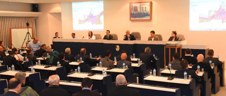 Salihli Belediye Meclisi İdlib Şehitlerini Andı