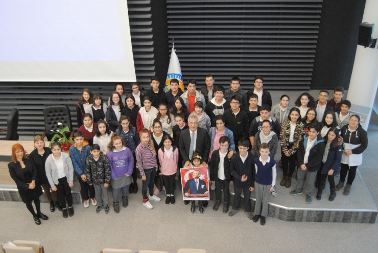 Başkan Tarhan, Ortaokul Öğrencileriyle Buluştu