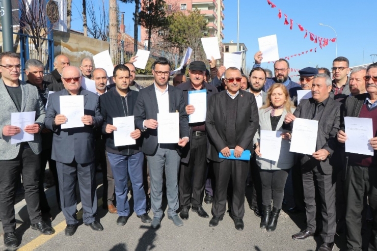 Nevşehir’de Muhtarlar Askerlik İçin Başvuru Yaptı