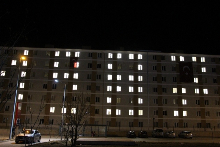 Öğrencilerden Mehmetçiğe Destek