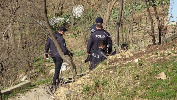Eski Belediye Başkanı 1 Kişiyi Vurdu, 2 Akrabasını Rehin Aldı