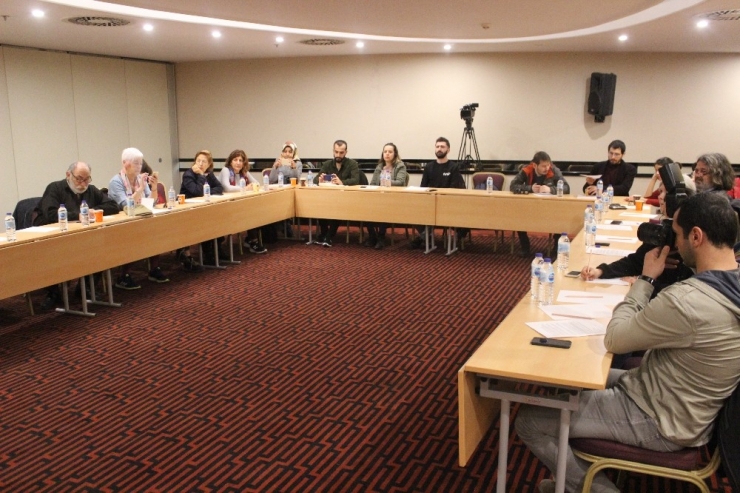 Sığınmacılar İçin Çalışan Derneklerden Mülteci Kriziyle İlgili Dünyaya Çağrı