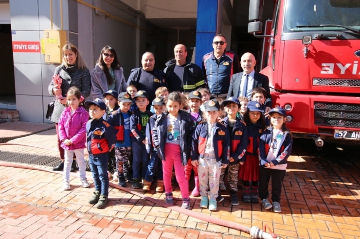 Miniklerinden İtfaiyede