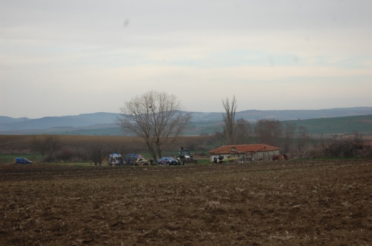 Bağ Evi Bahçesinde Tank Topu Mühimmatı Bulundu