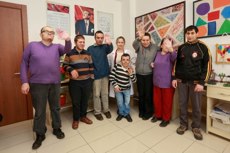 Yenimahalle’nin Özgürleşen Elleri Üretiyor