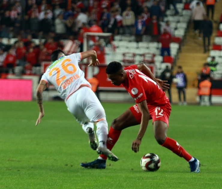 Ziraat Türkiye Kupası: Antalyaspor: 0 - Aytemiz Alanyaspor: 0 (İlk Yarı)