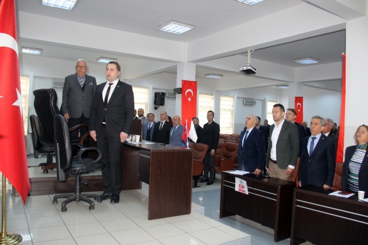 Posbıyık; “Gün Siyaseti Bırakıp Birlik Olma Günü”