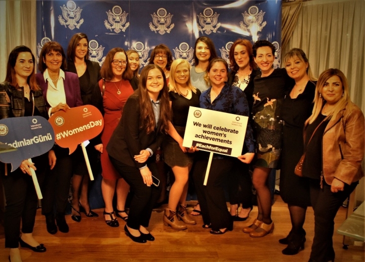 Abd Konsolosluğunda Dünya Kadınlar Günü Resepsiyonu