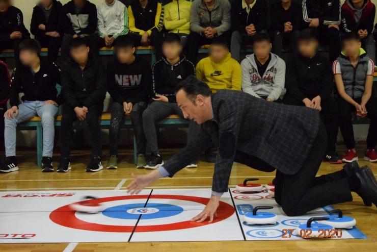 Türkiye’de İlk Defa Denizli’de İnfaz Kurumundaki Çocuklar Körling Oynadı