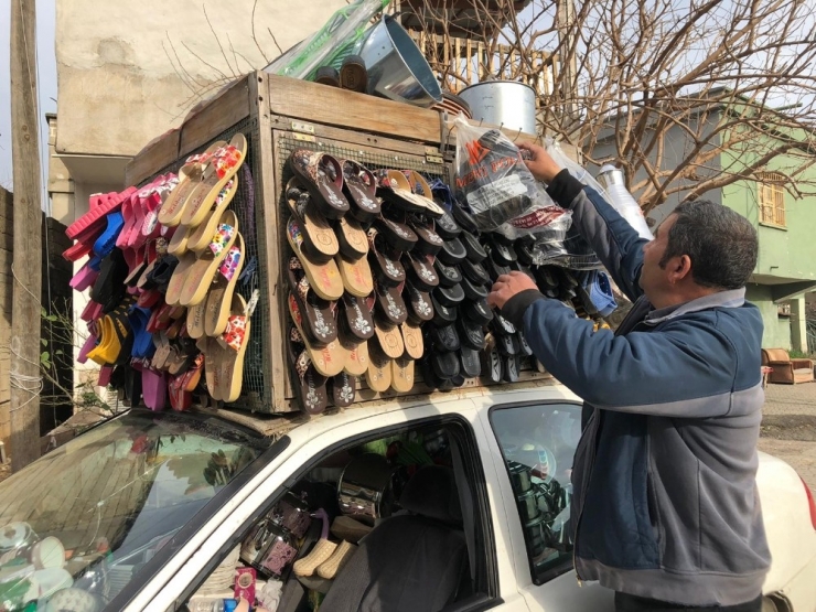 Arkadaş Kurbanı Emekli Memur, Aracını Züccaciye Dükkanına Çevirdi