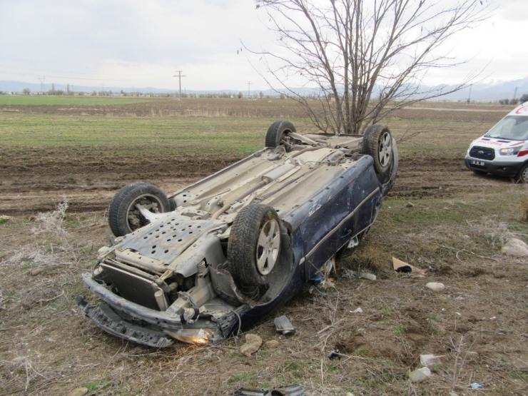 Güne Giden Bayanlar Kaza Yaptı; 1 Ölü, 4 Yaralı