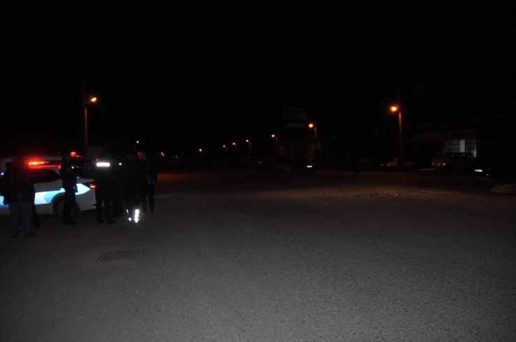 Şuhut’ta 2 Otomobil Çarpıştı: 1 Yaralı