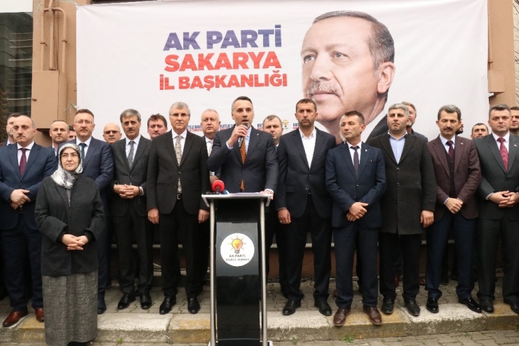 Ak Parti Sakarya İl Başkanı Tever, Chp’li Özkoç’u İstifaya Davet Etti