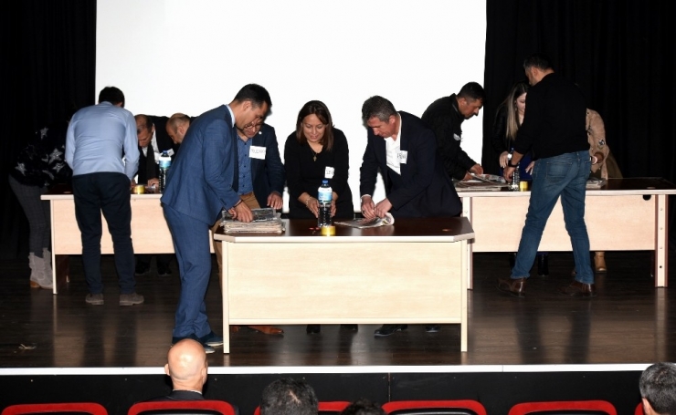 Aliağa Belediyesi Yöneticilerine İletişim Ve Liderlik Eğitimi