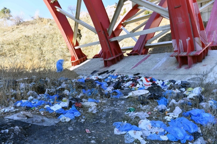 Dikmen Vadisi’nde 80 Ton Katı Atık Temizlendi