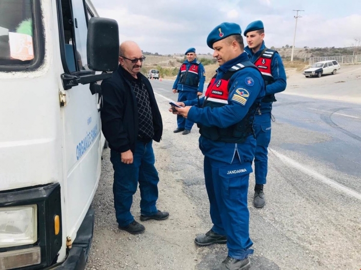 Jandarma Aranan 33 Kişiyi Yakaladı