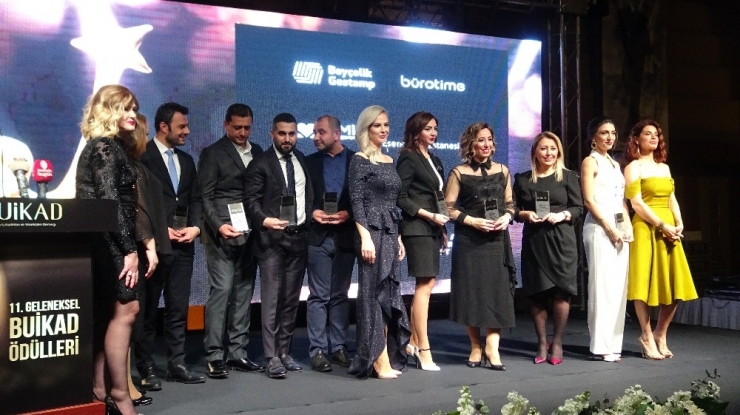 Bursa’da Başarılı Kadınlar Ödüllendirildi