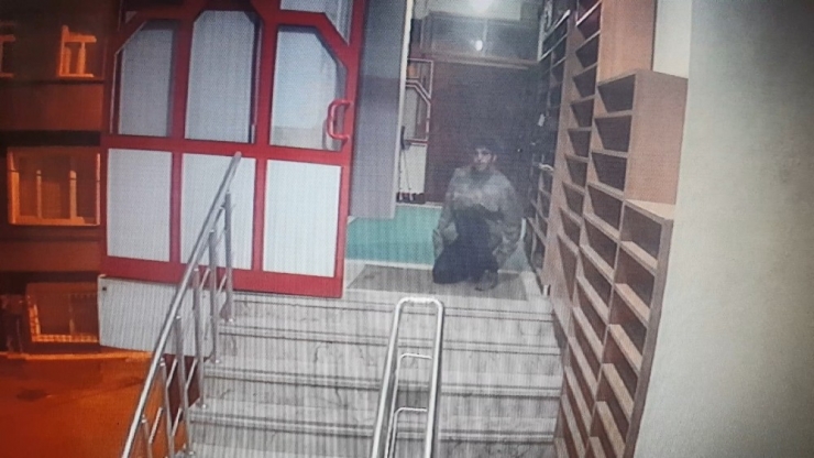 Bursa’da Camilere Dadanan Hırsız Tutuklandı