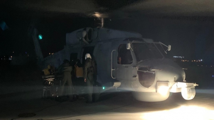 Gökçeada’da Kalp Krizi Geçiren Hastaya Helikopterli Tahliye
