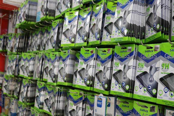 Korona Virüs Cep Telefonu Piyasasını Da Vurdu