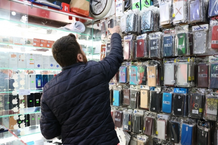 Korona Virüs Cep Telefonu Piyasasını Da Vurdu