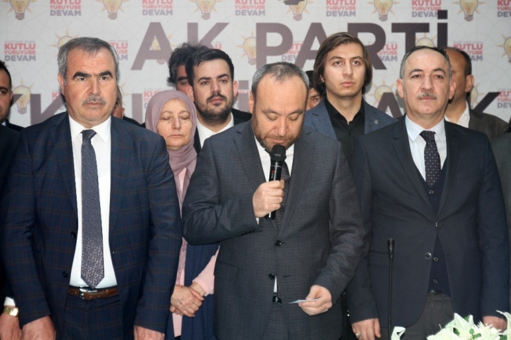 Siyasilerden Engin Özkoç’a Sert Tepki