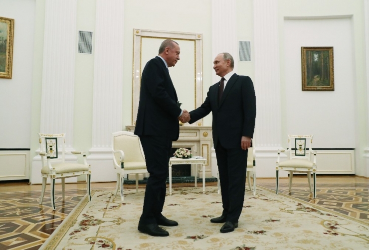 Cumhurbaşkanı Erdoğan, Rus Mevkidaşı Putin İle Görüştü